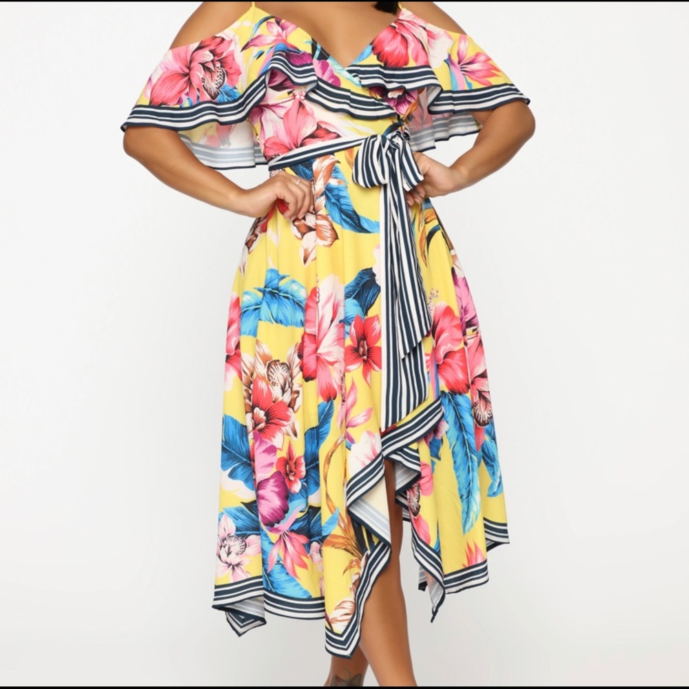 NEW WITH TAGS MULTICOLORED FLORAL DRESS